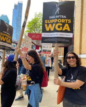 Monique Gabriela Curnen Instagram - Making our voices heard in NYC today with @writersguildwest @wgaeast @wgawest @wgaunity @sagaftra #unionstrong #respectwriters #livingwage #fairpay #shareprofits