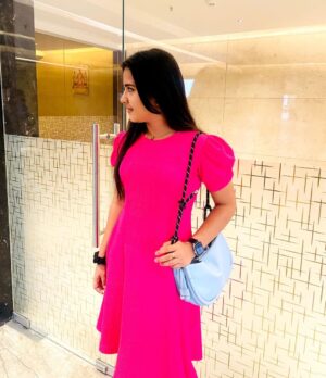 Monisha Vijay Instagram - 🩷

#pinklovers #fashion #instagood #instadaily #postoftheday #instafashion #instacool #pink #ethirneechal #monishavijay