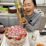 Moon Jeong-hee Instagram - #생일 #축하 #고맙습니다 #친구들과 #마누 #manu #생일파티 #함께해주셔서감사합니다 늘 마음다해 챙겨주고 사랑해주는 친구들과 가족들이 있으니 정말 행복합니다. 축하해주셔서 감사합니다 ㅎㅎ 행복하세요♡ Ps.제인루이이네 💕 늘 감사해요 잭슨이네 함께해주셔서 고마웠어요 @chris_kim1979 @justinkim1978 @manu_goldenretriever