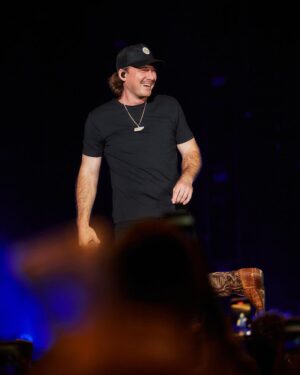 Morgan Wallen Instagram - Chicago, I can still feel the energy today. Thank you for an incredible couple of nights in your city. 

📷: @davidnlehr & @matthewpaskert