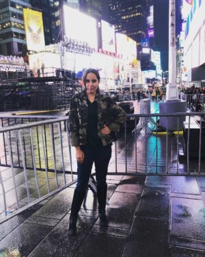 Mridanjli Rawal Instagram - New York is Lovely! But, आमचि मुंबई is the best! Time to come home 🏡#homesick :
:
:
:
:
#insta #instagood #instagram #instapic #instafit #instafashion #instalove #instastyle #instagramers #instadaily #pic #picoftheday #photography #photooftheday #instahappy #instago #instatag #girl #love #happy #travel #smile #fun #saturday #traveller #posing #home #black