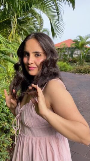 Mridanjli Rawal Instagram - 💓🌸🎀👛
:
:
:
Credits: @picx.medias 
#instagram #instagood #thursdayvibes #thursdaymorning #pink #pinkclothes #morning #nature #goa #cansaulim #rosecheeks #happiness #pinkaesthetic #pinkdress #pastelcolors #howtodress #thursdaymood #trees #nature #greenday #allpink #barbie
