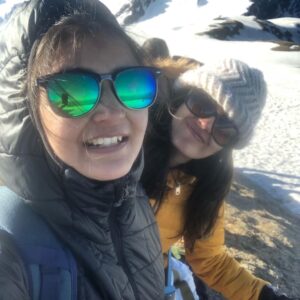Mridanjli Rawal Instagram - This time, I packed my bag and stayed in mountains for 5 days. Walking for hours and hours was not easy, especially on the snow. But what made this journey beautiful? Friends. New and old. Hand in hand. Sharing water, food, snacks & most important comfort and love. Pushing each other to complete the trek. Cheering up for each other. Taking care when someone is sick. Chatting and chatting for hours. And yes playing UNO and Mafia in the train. Love you 
all!!❤️❤️ Unsaid Rule of trek- No shower for 5 days😂!! @annayagnik @kneo07 @sunaina @priya_chaplot @itsnitikatrivedi @nilovenagar @gaya3_nair @chavan_mansi @sagarika._.badass @trushalee_bait @ishan__shah__