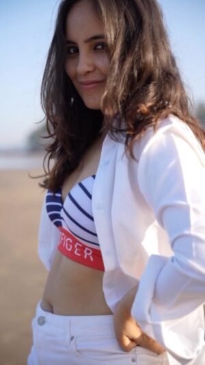 Mridanjli Rawal Instagram - Beach Ready……😋🦋🏖🌊
Bralette : @tommyhilfiger 
Shorts: @charlotterusse 
:
Shot by: @picx.medias 
:
:
#instagram #tuesday #motivationalquotes #fashiongoals #beachchic #effortlessstyle #beachvibes #coastalliving #beachescape #beachtime #goa #madrem #morjim #vacation #traveltheworld #model #shoot #love #happygirls #happy #music #shakirafan #sandytoes