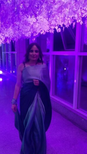 Mridanjli Rawal Instagram - Wearing my maa’s 35 years old saree…#oldschool #howtoupcycle 

#saree #thursdaymorning #sareefashion #reelsinstagram #howtowearit #upcyclefashion #fashionable #howtoupcycle #howtowearit #sareelove #reelkarofeelkaro❤ #girlinsaree #greensaree #howtostyle #instafashion #fashionaddict #bengaluru