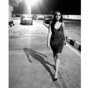Mridanjli Rawal Instagram - Some Drama Please! :
:
:
#igers #igersdaily #pic #picoftheday #shadow #thursday #drama #love #beautiful #frame #color #instagram #instagood #instadaily #instafashion #instamood😍 #instacool #instafit #mumbai #india #fashion #photography