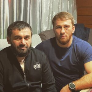 Mukhamed Berkhamov Instagram - Старший брат) рад тебе всегда си къуэшыжь))