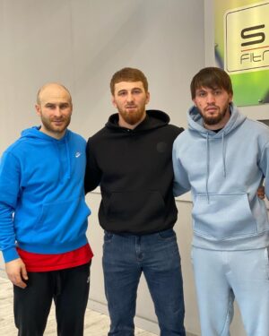 Mukhamed Berkhamov Instagram - Есть кто в футбол сыграет ?⚽️