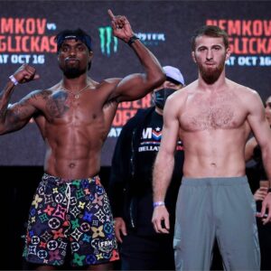 Mukhamed Berkhamov Instagram - Столько травм,столько невезении … осталось просто зайти в октагон и закрыть его…
########

И чтобы с нами не случалось, мы должны быть благодарны Всевышнему..это и есть настоящая Вера☝️
### 
Рядом нет моего брата @showtime_zz ,с которым мы прошли оч долгий путь вместе,печально ,но ИншаАллах все будет хорошо