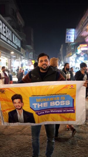 Munawar Faruqui Instagram - Trophy toh Dongri hi aaegi ❤️ Go cast your vote on the @officialjiocinema app voting lines are open till Sunday (28th January) - 12 PM

@beingsalmankhan @colorstv @officialjiocinema @endemolshineind 

📹 @zaid__cinemato 

#munawarfaruqui #biggboss #biggboss17 #munawarkijanta #munawarkewarrior #dongritohearts #trophytohdongrihiayegi