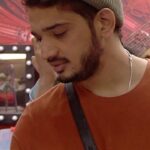 Munawar Faruqui Instagram - Mera apna mujhe paraya kar chuka hain… Stylist: @khanzebaanis22 @zebascloset__ Outfit: @fugazeeinc @colorstv @officialjiocinema #biggboss17 #bigboss #munawarkijanta #munawarkewarrior #dongritohearts #karlenge