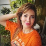 Munmun Dutta Instagram - Pop of orange in the clouds 🌧️ . . . #rainyday #monsoon #mumbairains #munmundutta #monsoons #colourpop #cloudyskies