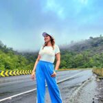 Munmun Dutta Instagram - A work trip to Nashik ended up in a walk in the rain and nature 😍 . 📷 @afreenriaz. By Afffffiiiiiii 😘😘😘 . #rainyday #munmundutta #travelandwork #walkinnature #travel #roadtrip #nashik #workandtravel #picturesoftheday