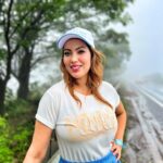 Munmun Dutta Instagram - A work trip to Nashik ended up in a walk in the rain and nature 😍 . 📷 @afreenriaz. By Afffffiiiiiii 😘😘😘 . #rainyday #munmundutta #travelandwork #walkinnature #travel #roadtrip #nashik #workandtravel #picturesoftheday