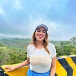 Munmun Dutta Instagram - A work trip to Nashik ended up in a walk in the rain and nature 😍 . 📷 @afreenriaz. By Afffffiiiiiii 😘😘😘 . #rainyday #munmundutta #travelandwork #walkinnature #travel #roadtrip #nashik #workandtravel #picturesoftheday
