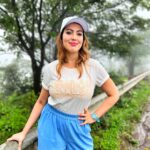 Munmun Dutta Instagram - A work trip to Nashik ended up in a walk in the rain and nature 😍 . 📷 @afreenriaz. By Afffffiiiiiii 😘😘😘 . #rainyday #munmundutta #travelandwork #walkinnature #travel #roadtrip #nashik #workandtravel #picturesoftheday