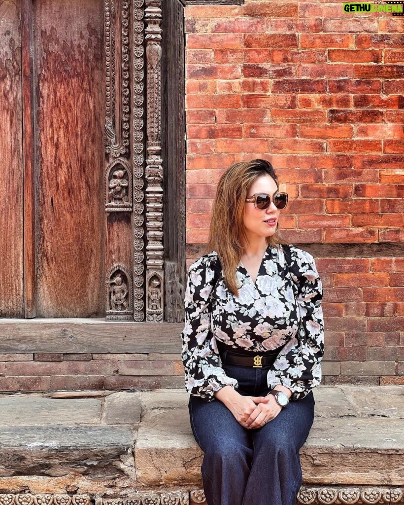 Munmun Dutta Instagram - 🇳🇵🧳 🕰️ . #munmundutta #travel #nepal Nepal