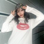 Murase Sae Instagram - #dailylook TGC和歌山🍊 今年も来れて嬉しいです^_^ @xgirljp さんと @azulbymoussy_official さんのステージ ありがとうございました🫶🏻💋 うちわとボードバッチし見えてたよー！！！！✨✨ ほんとうに、嬉しい！ありがとうね^_^ みなさんのおかげで楽しい１日になりました❤︎ また会えますように〜😊 #TGC #和歌山