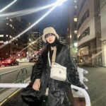 Murase Sae Instagram - #dailylook 新作の企画会議捗りました🤞🏻💭 1日1日早いいい💨 AWの企画もう始まってるのだけど いつもこの時期はワクワクします☺️♪お楽しみに。。 1月発売のサテンブルゾンとパンツのセットアップ❤︎ ヘビロテ中です^_^ バッグは2月入荷の新作❕ Bag▶︎2/16 @andgeebee_official
