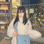 Murase Sae Instagram - #dailylook よるしぶ🌃😎 ぽかぽか(: 好評で嬉しいセットアップです♪ 重め前髪ひさびさー！ バッグは梅田ESTで先行発売中ね🩵🪽 ハートのコインケースをどうしても作りたかった(: BLACK/WHITE/BLUE Bag▶︎1/26 @andgeebee_official