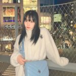Murase Sae Instagram - #dailylook よるしぶ🌃😎 ぽかぽか(: 好評で嬉しいセットアップです♪ 重め前髪ひさびさー！ バッグは梅田ESTで先行発売中ね🩵🪽 ハートのコインケースをどうしても作りたかった(: BLACK/WHITE/BLUE Bag▶︎1/26 @andgeebee_official