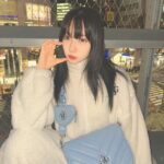 Murase Sae Instagram - #dailylook よるしぶ🌃😎 ぽかぽか(: 好評で嬉しいセットアップです♪ 重め前髪ひさびさー！ バッグは梅田ESTで先行発売中ね🩵🪽 ハートのコインケースをどうしても作りたかった(: BLACK/WHITE/BLUE Bag▶︎1/26 @andgeebee_official