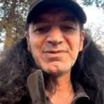 Murat Kekilli Instagram - Bir çok insanı enkaz altından sağ olarak çıkarmayı başaran kurtarma ekipleri bu kez “deprem” adını verdikleri küçük bir köpek yavrusunu sağ olarak çıkarmayı başardılar.Her konuda kahramanlar.