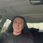 Murat Kekilli Instagram - Cumartesi akşamları saat 23:30 Murat KEKİLLİ ile Rock Eli saati midir? Bu akşamki konuğum Karadeniz’in incisi, hanımefendisi, sevgili @hulyapolatofficial @trtmuzik