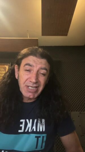Murat Kekilli Instagram - 29 Temmuz Cumartesi akşamı Gediz ve Pazar akşamı da Bahçelievler konseri için biz hazırız, ya siz? 🤘🎸❤️