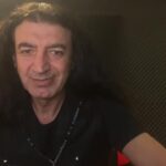 Murat Kekilli Instagram - Radio Terapi. Programın ismini beğendiniz mi bari? 😊🤘🎸