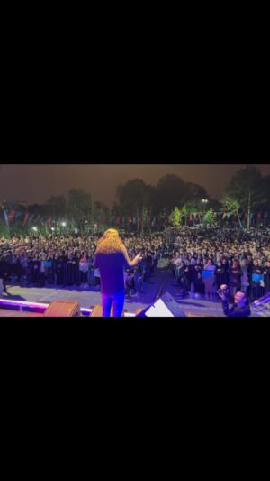 Murat Kekilli Instagram - Esenler konserinden yeterince görüntü paylaşmamıştım değil mi? 😊🤘🎸