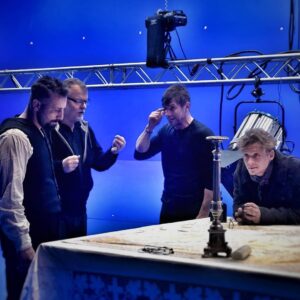 Murathan Muslu Instagram - HINTERLAND
-
Master Director - Stefan Ruzowitzky
Stuntman Coordinator - Olivier Bisback
and the One and Only - Matthias Schweighöfer

Danke an das gesamte Team 💛

#stefanruzowitzky #olivierbisback #matthiasschweighöfer #hinterland #cinema #2020 #weallgivethebest