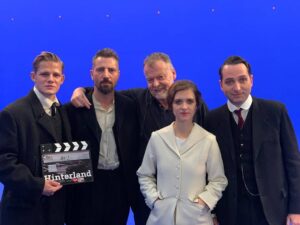 Murathan Muslu Instagram - HINTERLAND mit  Cool - Max von der Groeben | Meister - Stefan Ruzowitzky | Genial - Liv Lisa Fries und Nummero Uno - Marc Limpach

HINTERLAND - 2020 im Kino

#hinterland #maxvondergroeben #stefanruzowitzky #livlisafries #marclimpach #österreich🇦🇹 #luxemburg #deutschland #bluescreen #cinema #2020