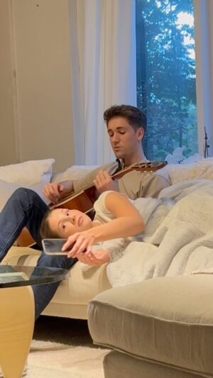 Myles Erlick Instagram - Can’t believe how many people saw this video🙏🏼
All love to everyone that has been streaming ‘Growing Old With You’🙌🏼
•
•
•
#family #country #life #music #original #reels #growingoldwithyou #spotify #countrymusic #instagram #home