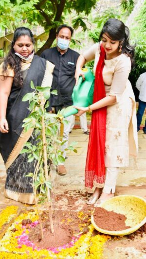 NAKSHATRA TRINAYANI Instagram - I've accepted #GreenindiaChallenge ‬
‪from @raghavtrs Planted 3 saplings Further I am challenging @rajinikanth @meramyakrishnan @deepikapadukone @hrithikroshan @dqsalmaan @karunakumar.1 
‪to plant 3 trees & continue the chain..spl thanks to @MPsantoshtrs garu for taking this intiate.