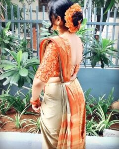 NAKSHATRA TRINAYANI Instagram - Chuttu chutti vachavaa..🙈 . . . . . #nakshatra #telugutiktok #telugusong #narasimhamovie #thalaiva❤️ #soundaryarajinikanth #marathilook😍❤ #saree_love #positivevibesonly #sixyardsofsheerelegance #blushing #i̇nstalove #ɪɴsᴛᴀᴅᴀɪʟʏ #obsessedwithme #❤ #☺️❤️