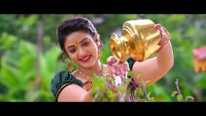 NAKSHATRA TRINAYANI Instagram - Wishing You All A Very Happy Vijaya Dashami #AmbicaAgharBatthi TVC ❤ Wrirtten nd Directed : @arthome_advertisers Singer : @lipsikabhashyam Music : @siddharth_music Desgined : @shilpacouture #Nakshatra #tollywood #Actress #telugufilmindustry