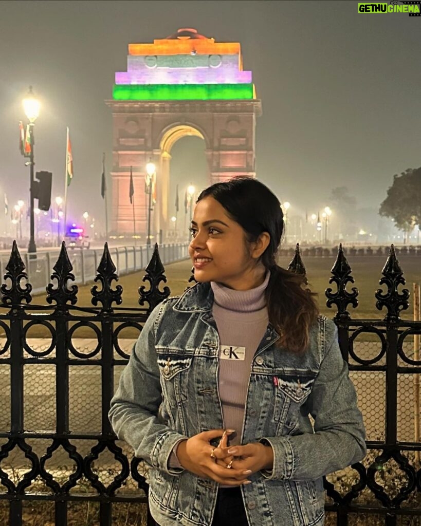 Nabanita Das Instagram - Happy republic day 🇮🇳…#jaihind🇮🇳 #republicday India Gate