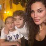 Nadine Njeim Instagram - With my true best friends 🥰 God bless my children 🙏🏼 مع اصدقائي الحقيقيين يا رب تحمي ولادي وتخلينا عطول لبعض ❤️ #نادين_نسيب_نجيم #nadinenassibnjeim