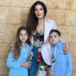 Nadine Njeim Instagram - شعنينة مباركة ينعاد عليكم🙏🏼 #نادين_نسيب_نجيم #شعنينة_مباركة🌿