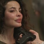 Nadine Njeim Instagram - انا حضرت الحلقة ٧ 🥲🥲🥲 حضروا حالكم 😢 بس انا رح اسبقكم و احضر حلقة ٨ على شاهد لانه فيها وجع قلب كتير و عبالي ابكي 🥲😂 #واخيراً #نادين_نسيب_نجيم