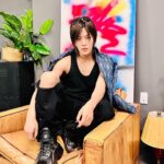 Nakamoto Yuta Instagram - @louisvuitton #LVArchlight  #LVFashion #LVArchlight2.0 #LVY2K