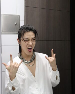 Yuta Instagram - Are you ready Colombia🤟😎