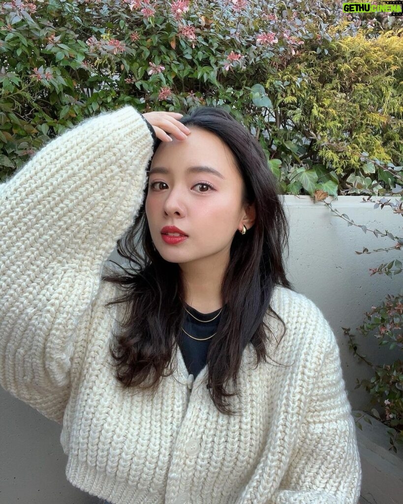 Nana Yamada Instagram - 風で前髪どっかいった🙃 けどアクセサリーが可愛いからなんでもいいっか☺♡ #CENE #金属アレルギー対応