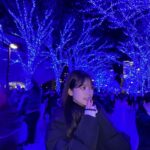 Nanase Yoshikawa Instagram - メリークリスマスイヴ🎄 友達と青の洞窟初めて行った〜！真っ青なイルミネーションも素敵！