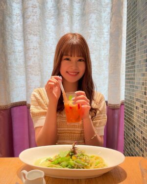 Nanase Yoshikawa Instagram - いとことアフタヌーンティーいった☺️
美味しかったー！！！