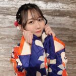 Nao Furuhata Instagram - FCイベで着た着物 2部は前髪下ろしてみた！ 髪には金粉が散りばめられ 帯にはちょこんとリボン！ 1部と2部で違う雰囲気 楽しめて嬉しかったな☺️ #着物 #着物ヘア #千切屋治兵衞 #chiji1555 #japanesetraditional