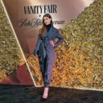Natalia Dyer Instagram - 🕺💋✨ had a great time last night getting ready w @vanityfair @saks for the #VFBestDressed event #ad L'Avenue at Saks Fifth Avenue