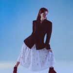 Natalia Dyer Instagram - for @refinery29 ❣️ photo: @alexblackstudio fashion: @carolinaorrico hair: @blakeerik makeup: @anariz1 nails: @ginaedwards_ props: @mssallymorris