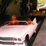 Natalia Dyer Instagram - #tbt ❤️❤️❤️ so many childhood memories formed at Dollywood and Gatlinburg. My heart goes out to those affected, especially with the approaching holidays (dollywoodfoundation.org <--if you're interested in donating)
